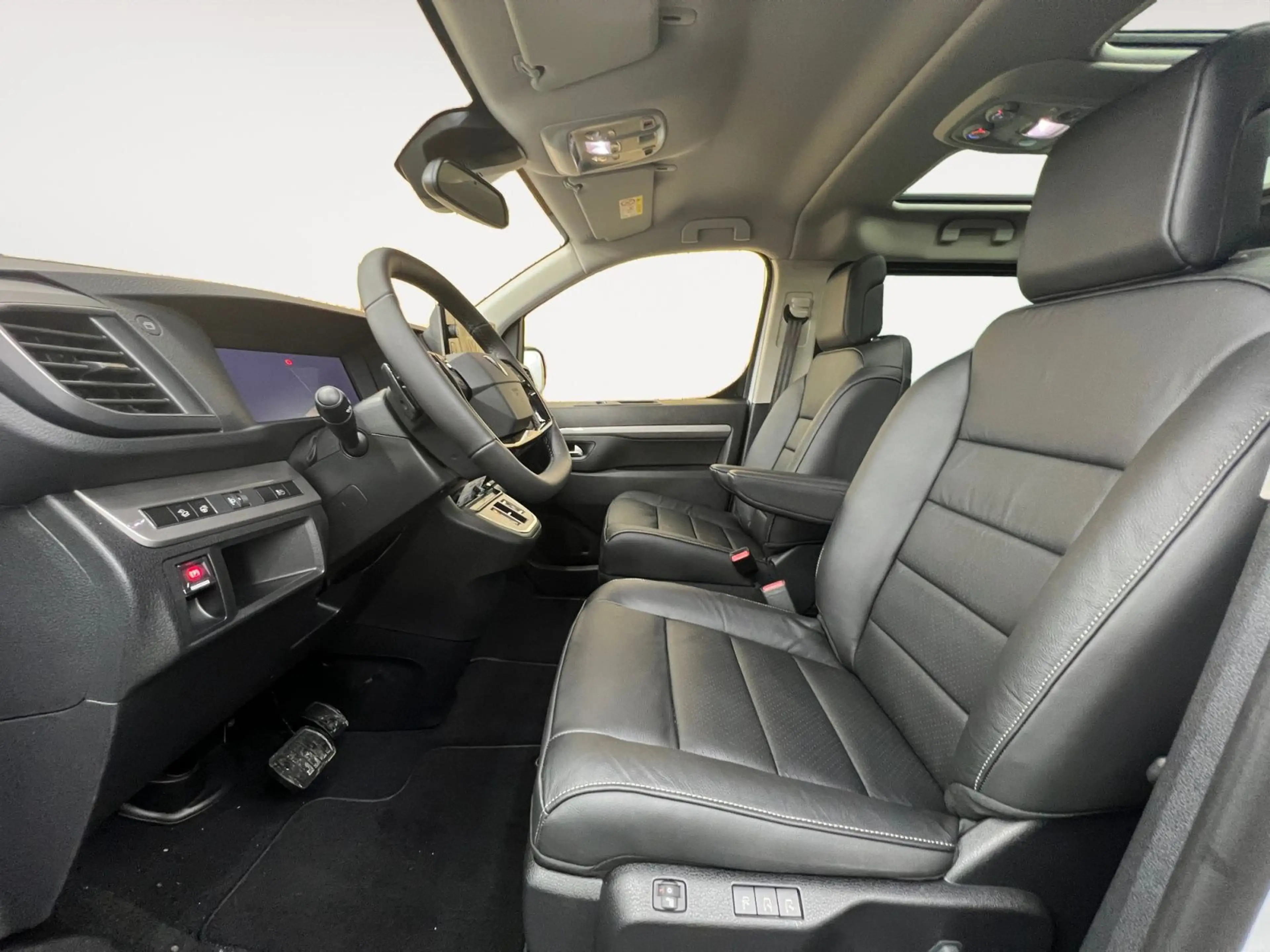 Peugeot Traveller Premium L2 180 *VIP 7-Sitzer* — photo 8