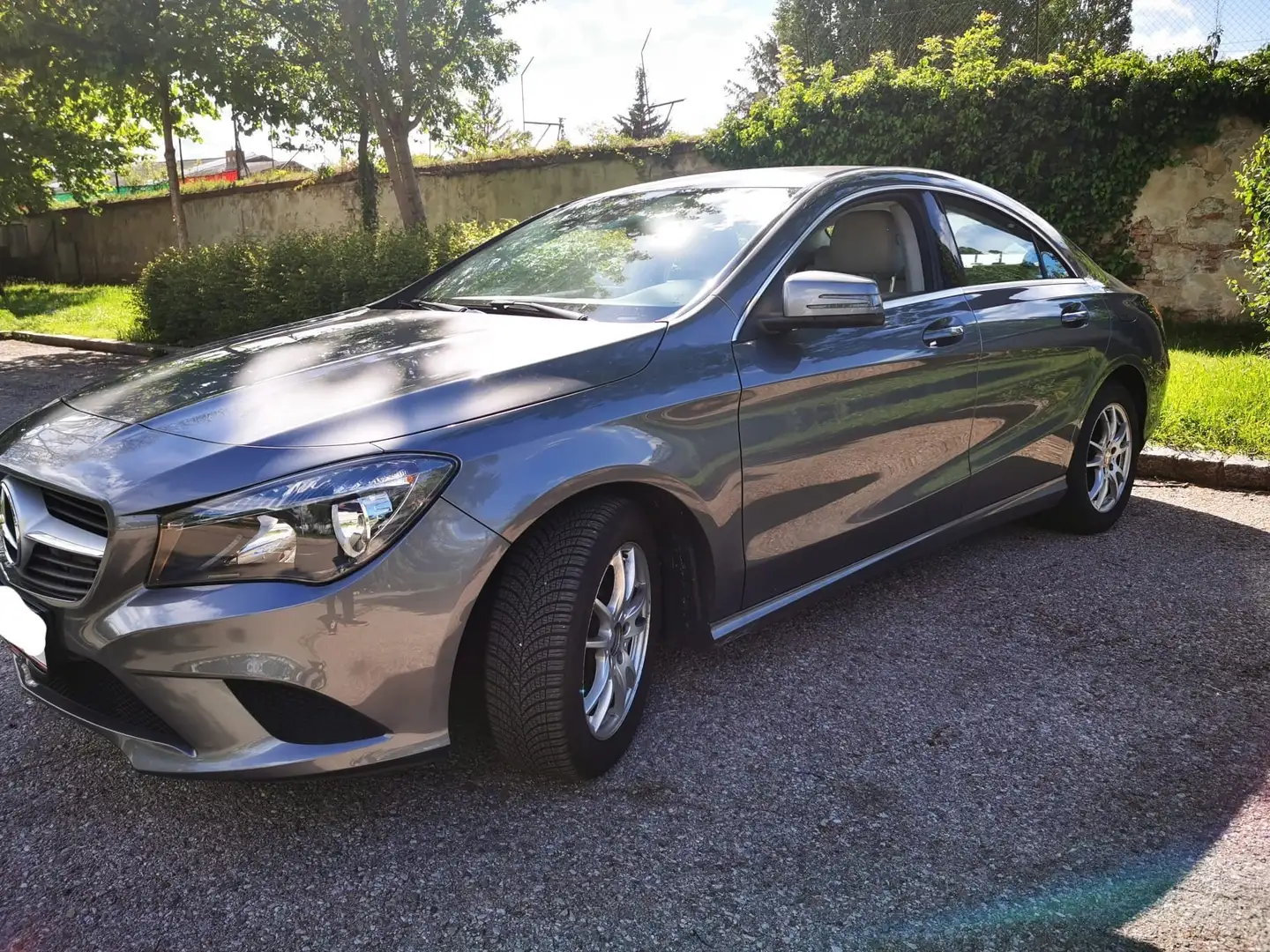 Mercedes-Benz CLA 200 CDI Silber - 1