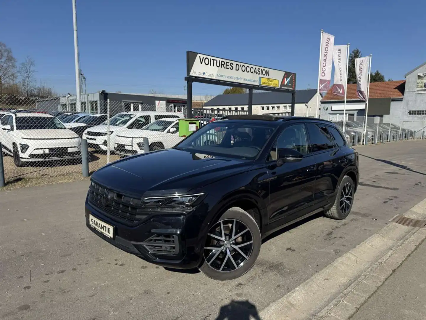 Volkswagen Touareg 3.0 TDI R-line FULL BLACK Zwart - 1