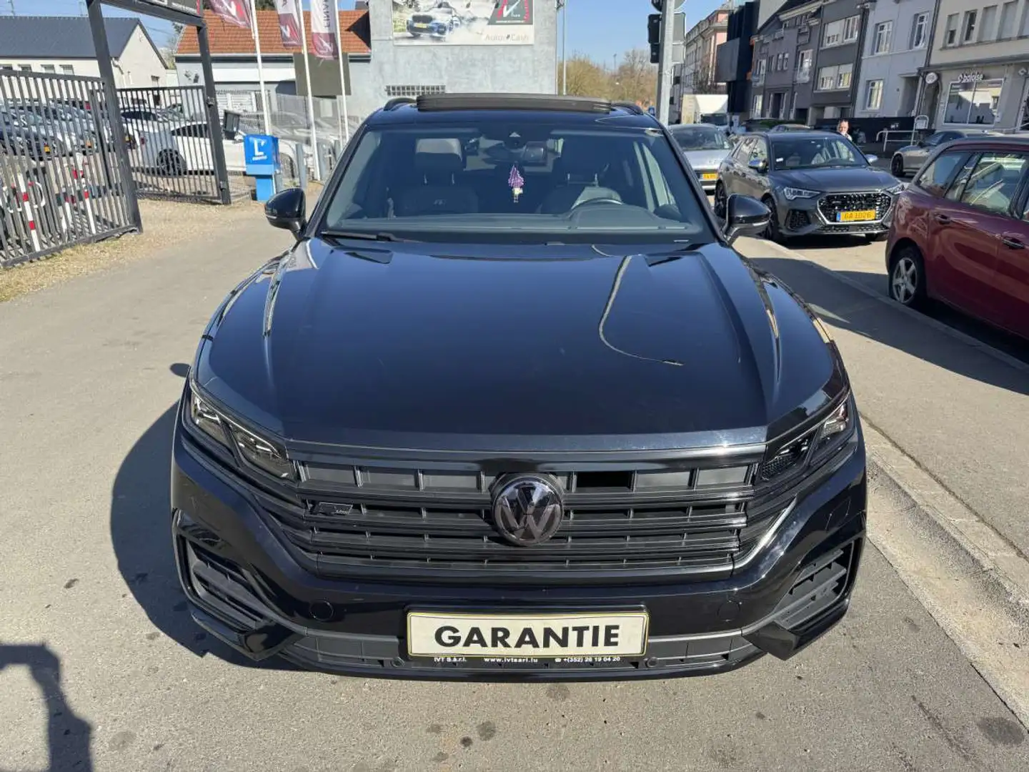 Volkswagen Touareg 3.0 TDI R-line FULL BLACK Zwart - 2