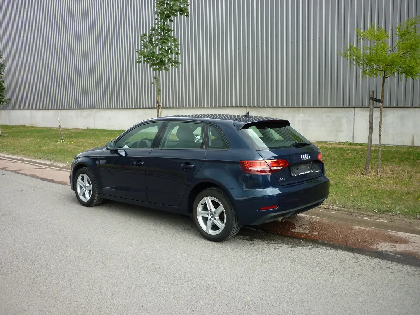 Audi A3 Sportback 30 TFSI, Navi, Airco, !!! GARANTIE !!! Blauw - 2
