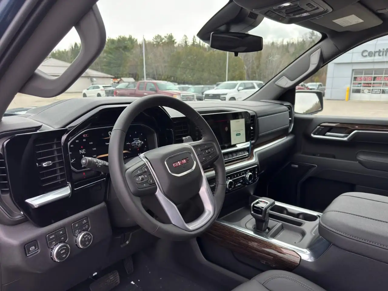 GMC Sierra 1500 снимка GMC Sierra 1500