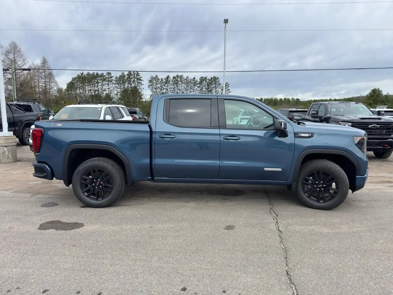 GMC Sierra 1500 снимка GMC Sierra 1500