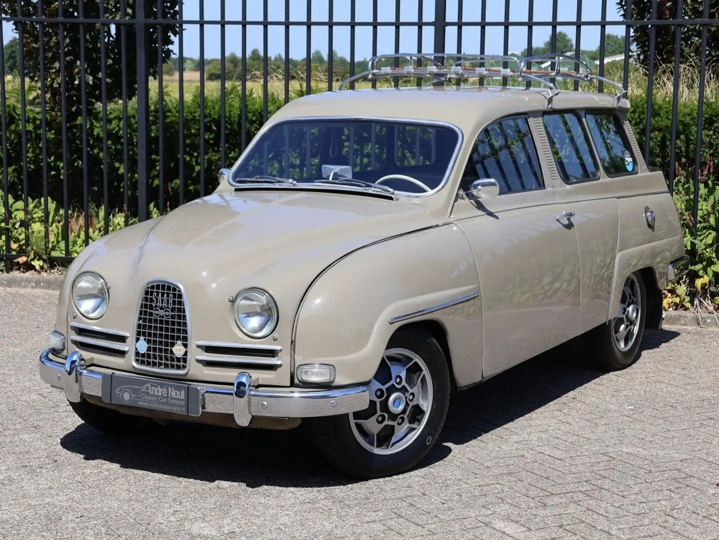 Saab 95 Station Bullnose Braun - 1