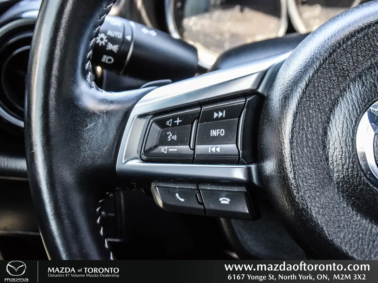 Mazda MX-5 Miata снимка Mazda MX-5 Miata