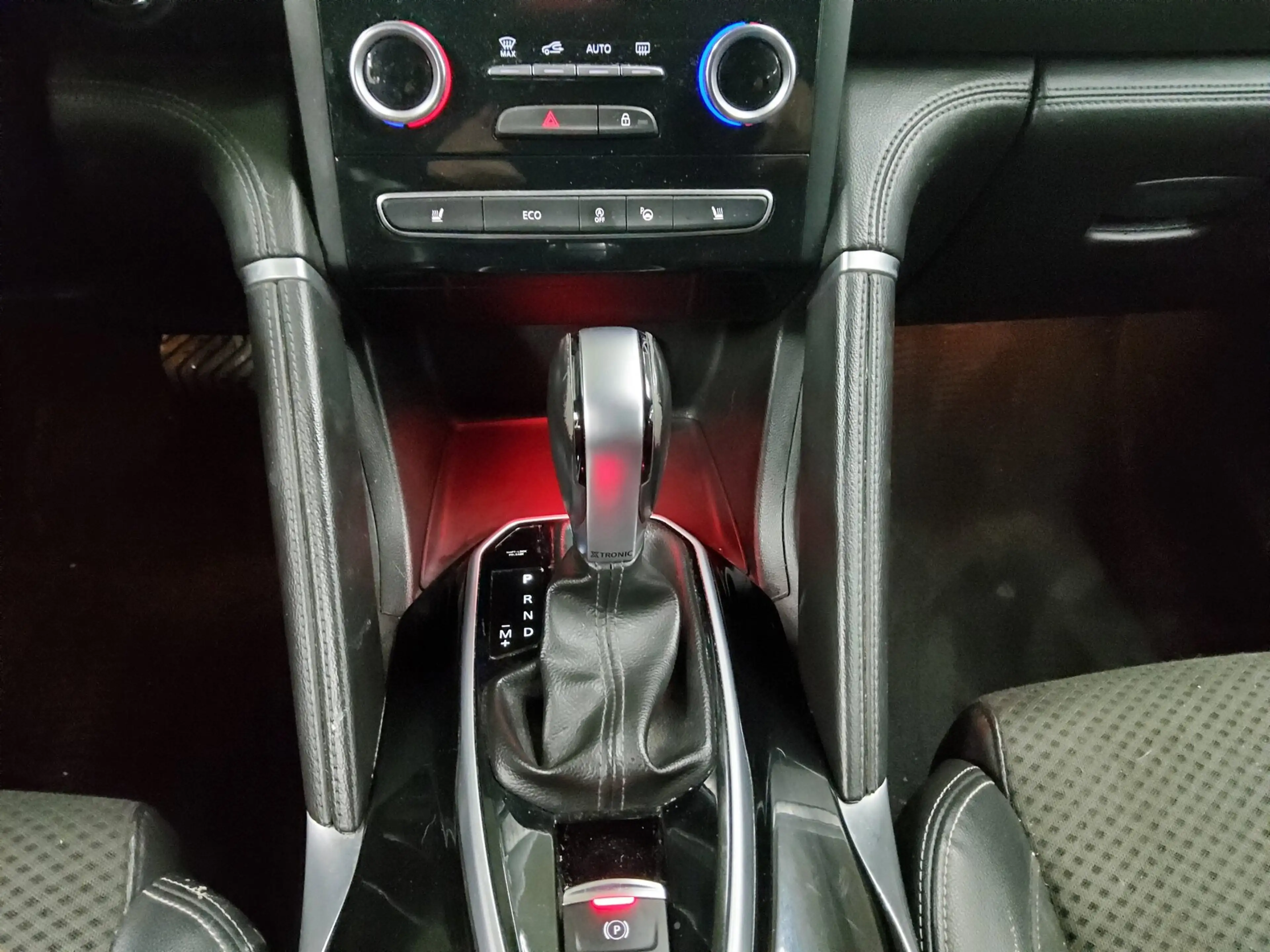 Renault Koleos KOLEOS T-LEDER NAVI KLIMAAUT RADIO TEMPO MFL SHZ VC PDC LED RfK — photo 6