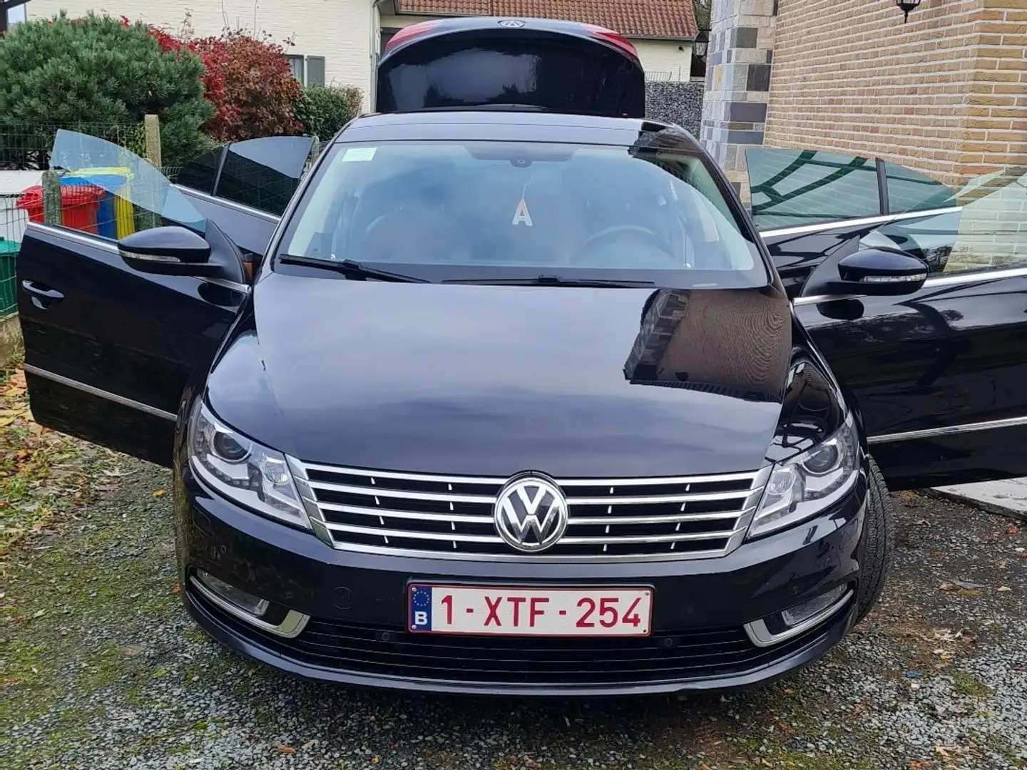 Volkswagen CC 2.0 TDI BlueMotion Technology DSG Zwart - 2