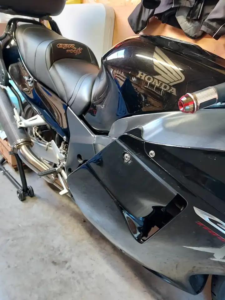 Honda CBR 1100