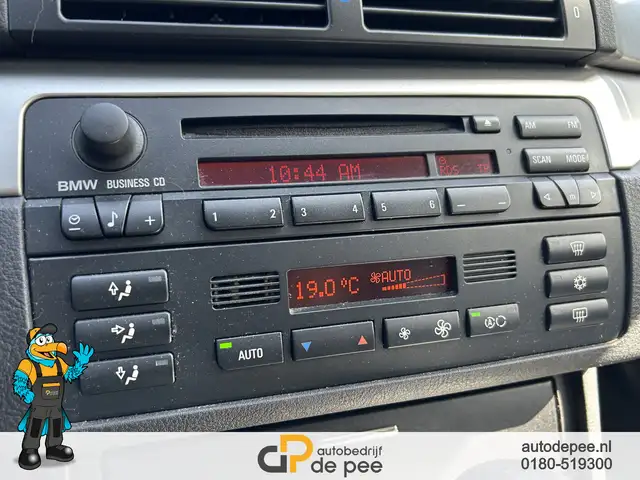 BMW 3 Series view 14