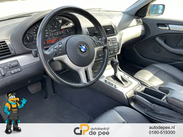 BMW 3 Series view 4