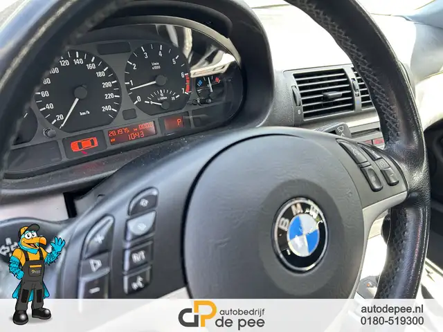 BMW 3 Series view 13