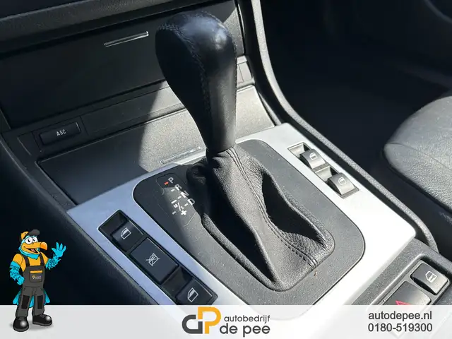 BMW 3 Series view 15