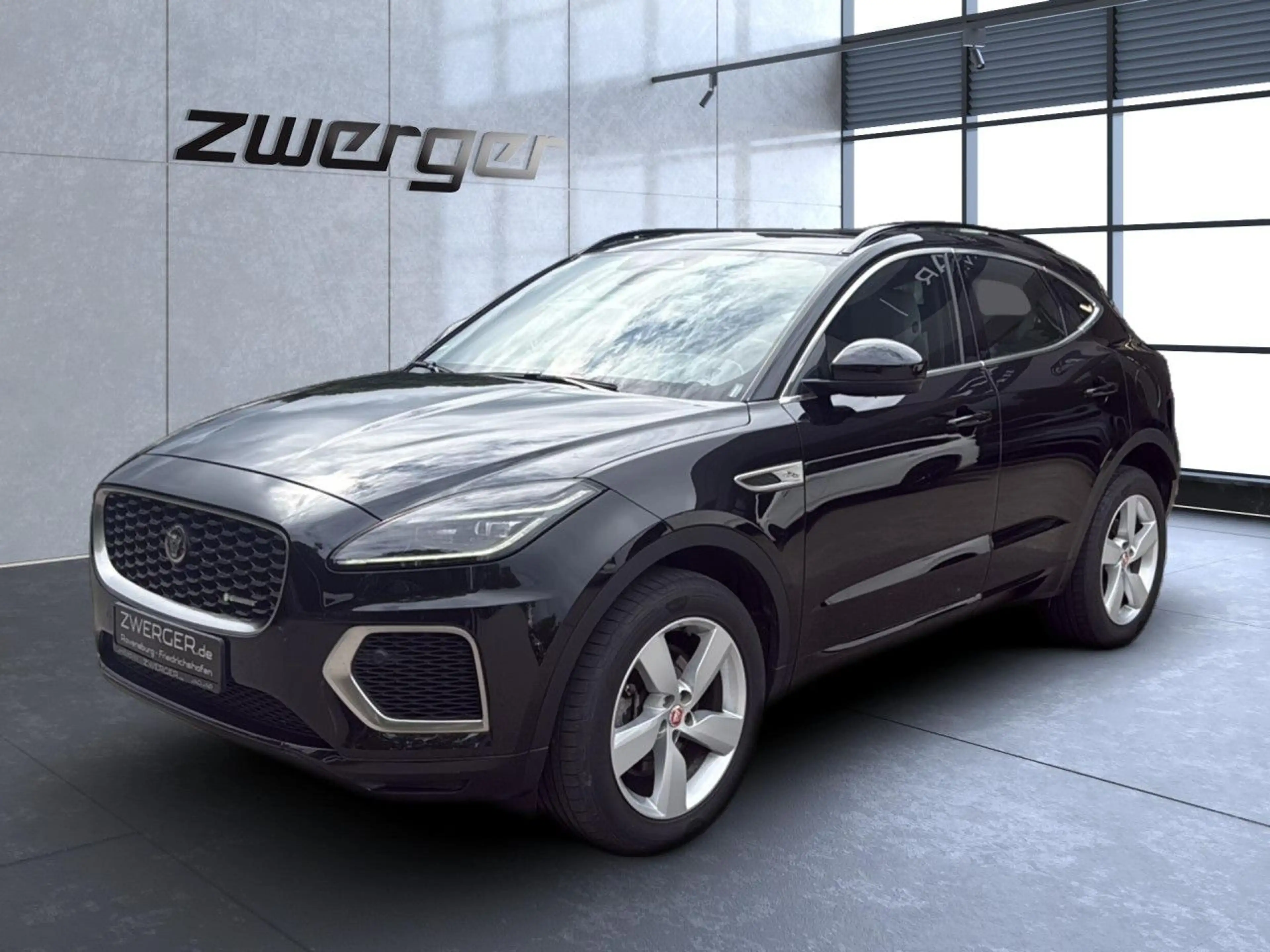 Jaguar E-Type E-Pace P300e PHEV R-Dynamic SE PANORAMA Bluetooth — photo 2