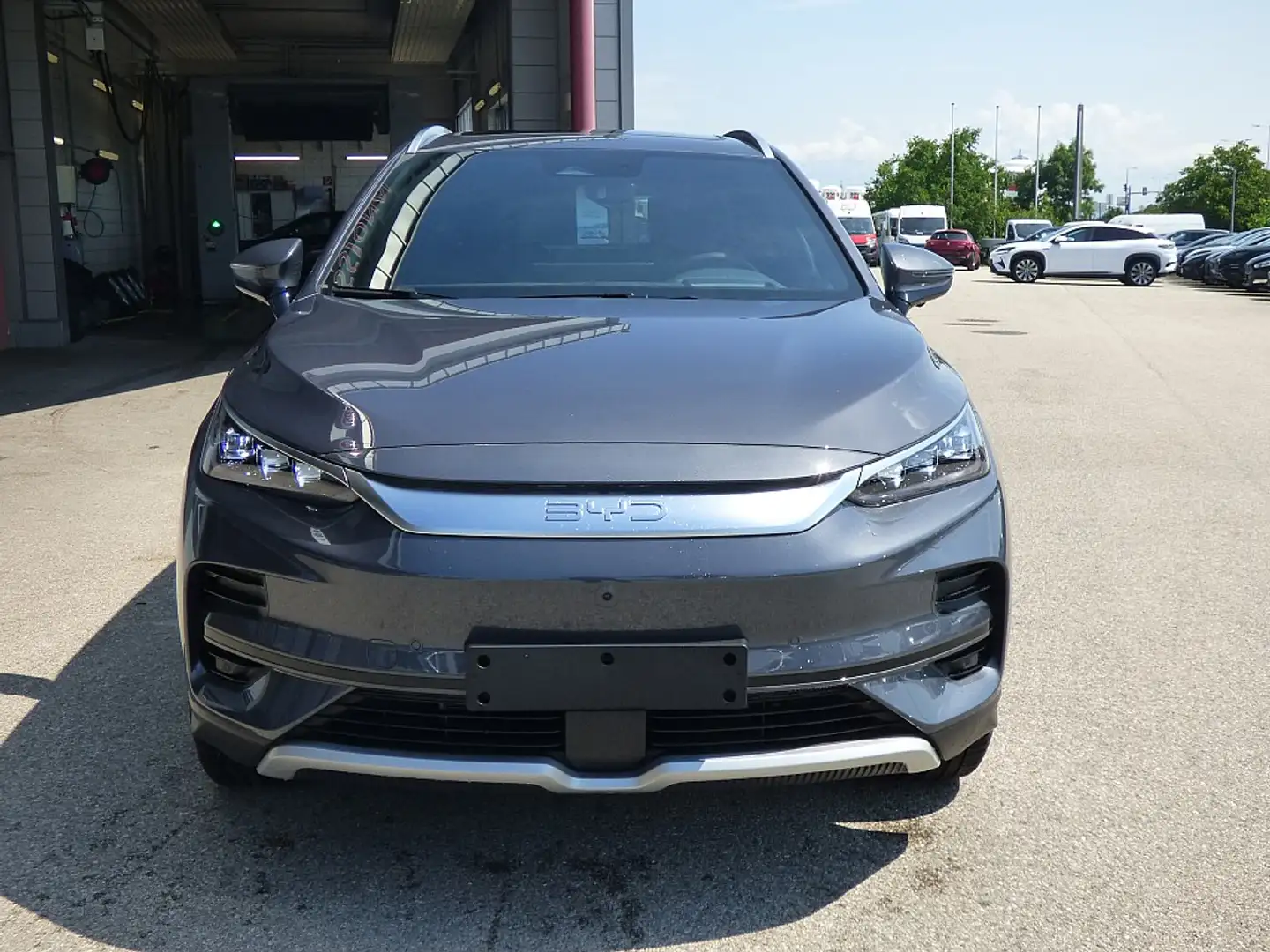BYD Tang 108,8 kWh Österreich Paket Flagship LAGER Gris - 2