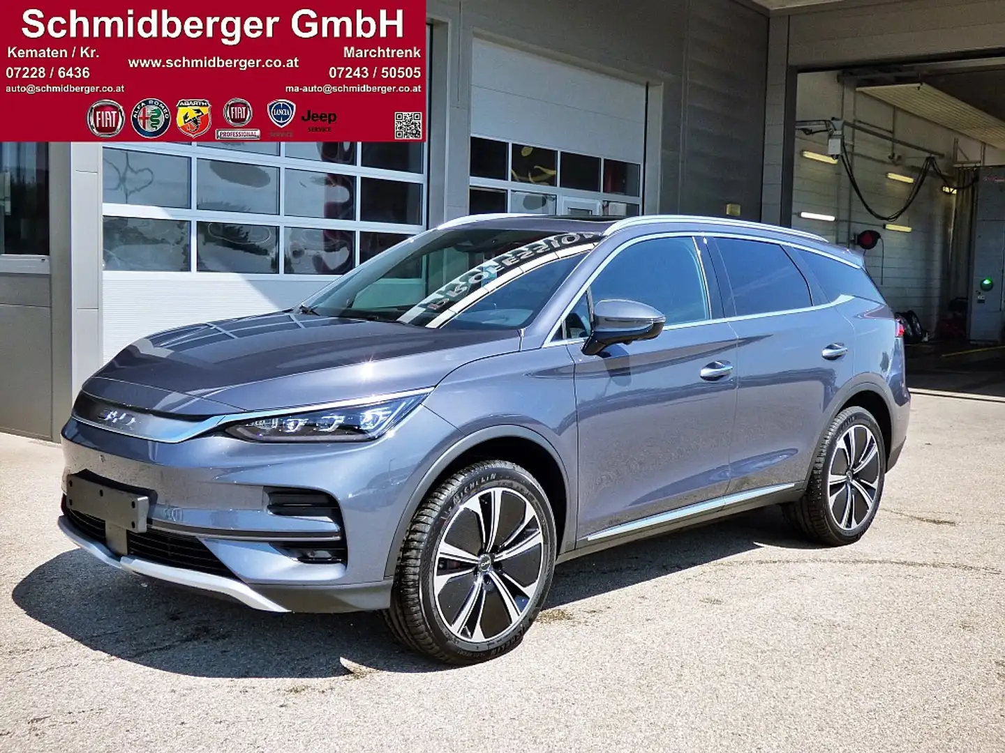 BYD Tang 108,8 kWh Österreich Paket Flagship LAGER Gris - 1