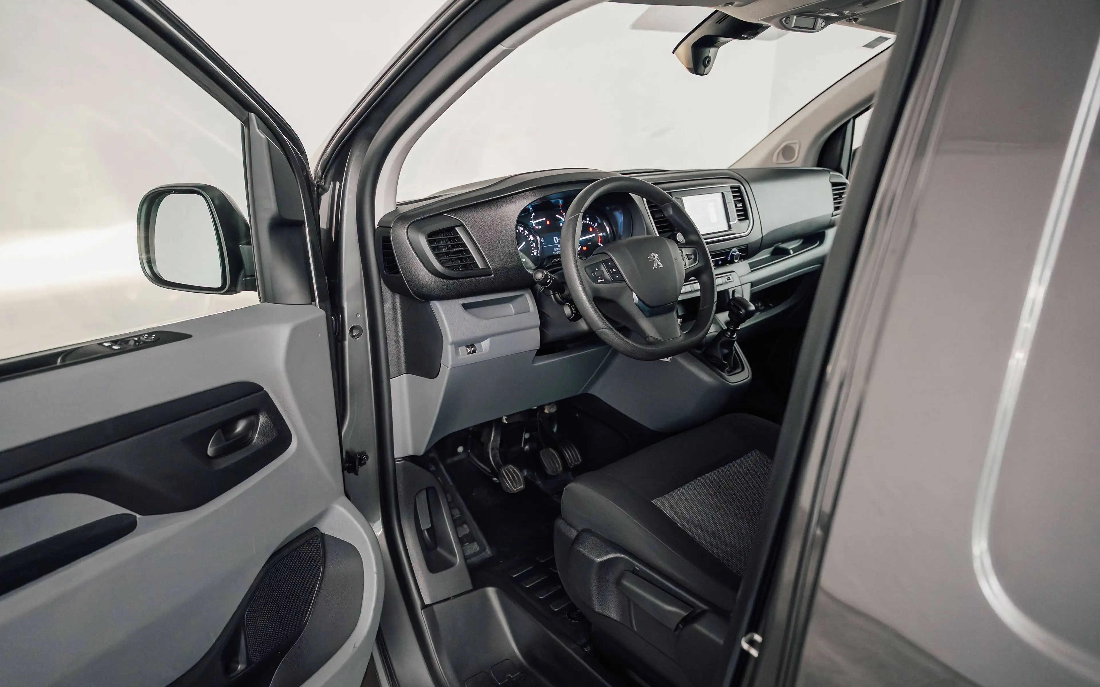 Peugeot Expert 2.0 BlueHDi StdPremium — photo 12
