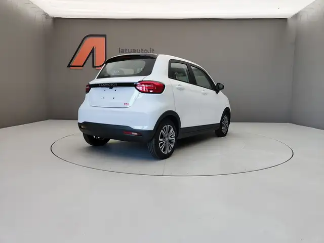 Leapmotor T03 view 7