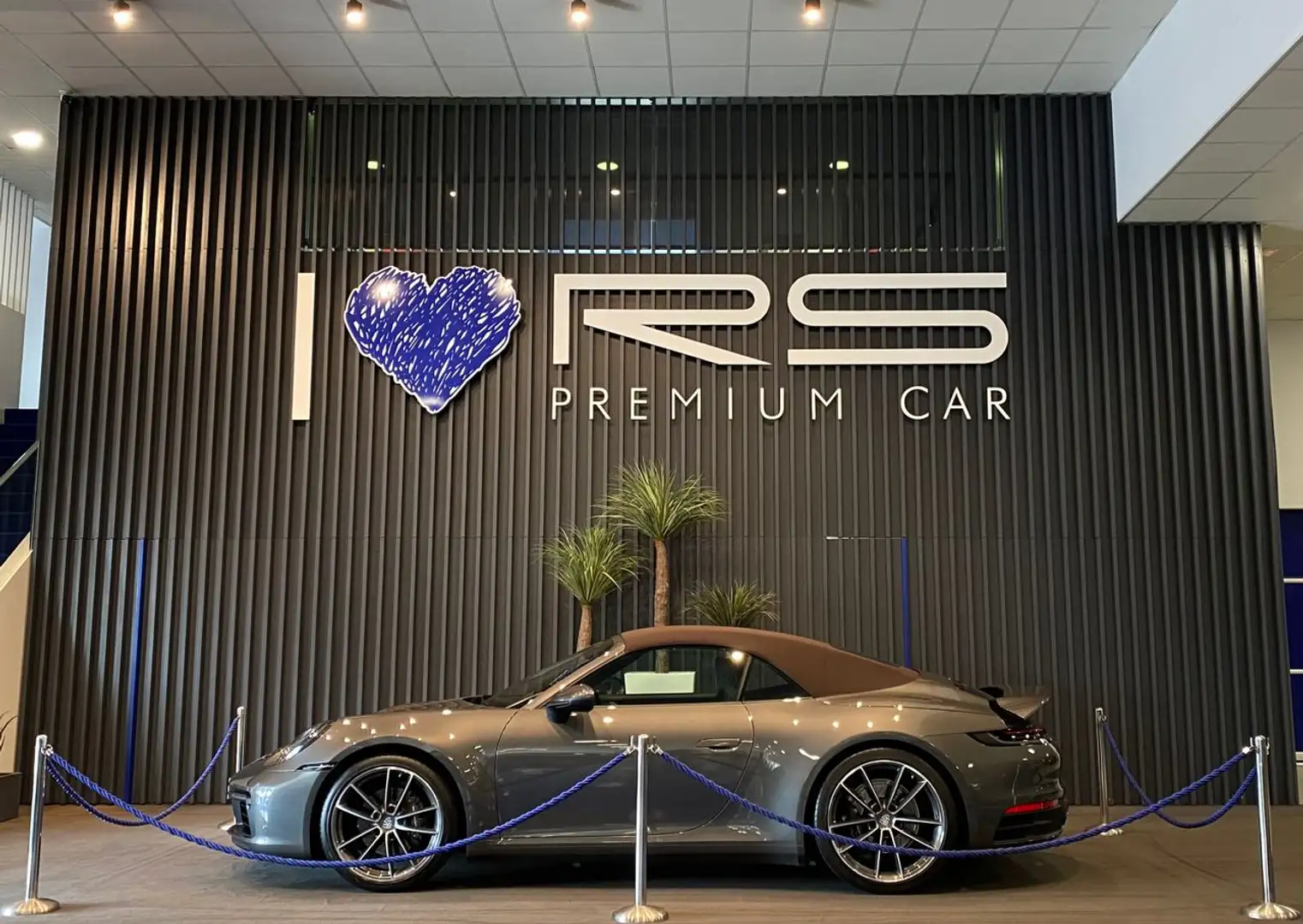 Porsche 992 Carrera Cabriolet PDK Gris - 1