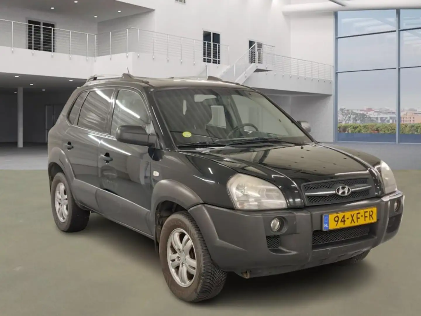 Hyundai TUCSON 2.0i Active Joy AIRCO TREKHAAK 2 X SLEUTELS crna - 2