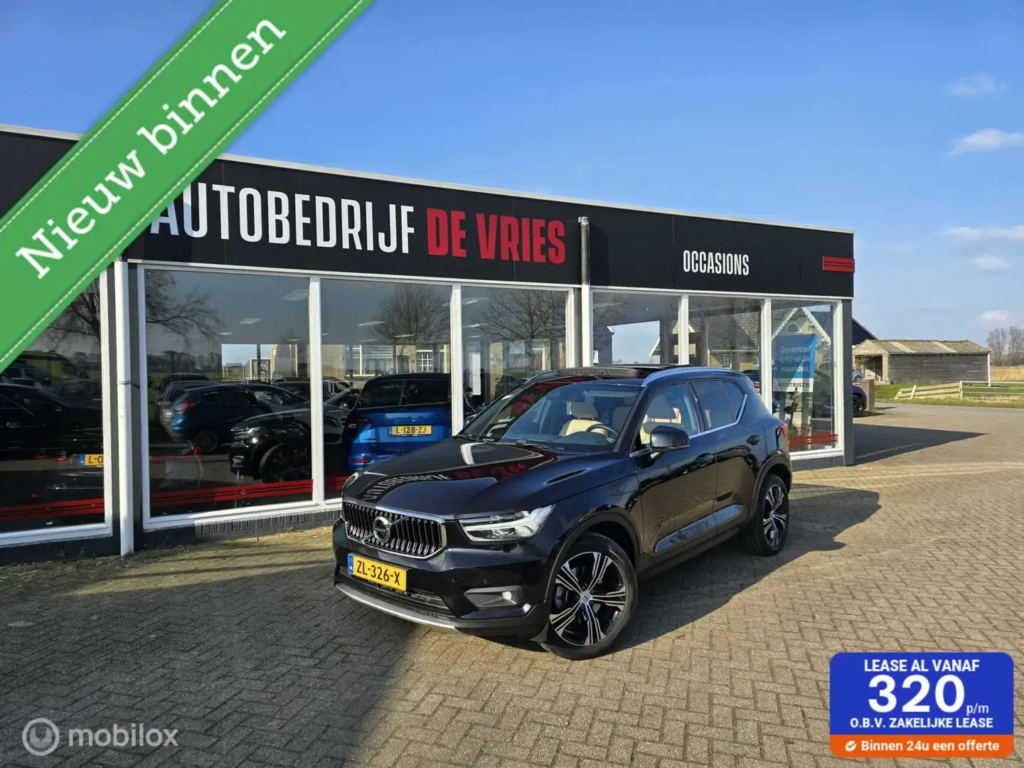 Volvo XC40 2.0 T4 Inscription Pano/Leder/H&K/19Inch/Winterpak Zwart - 1