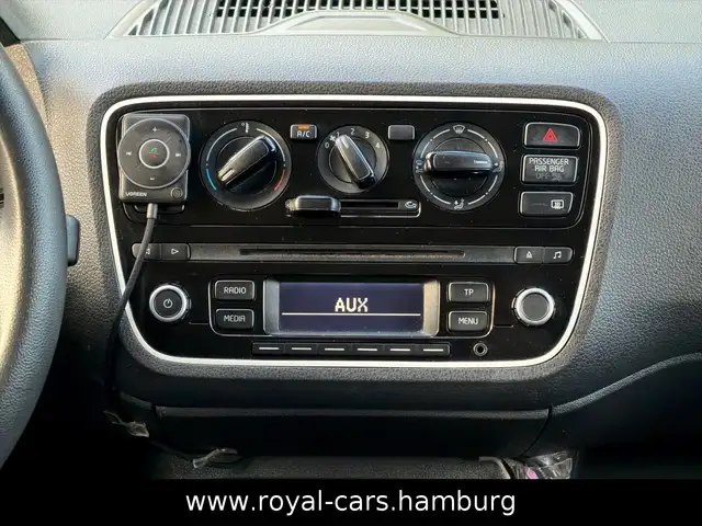 Volkswagen Up! view 12