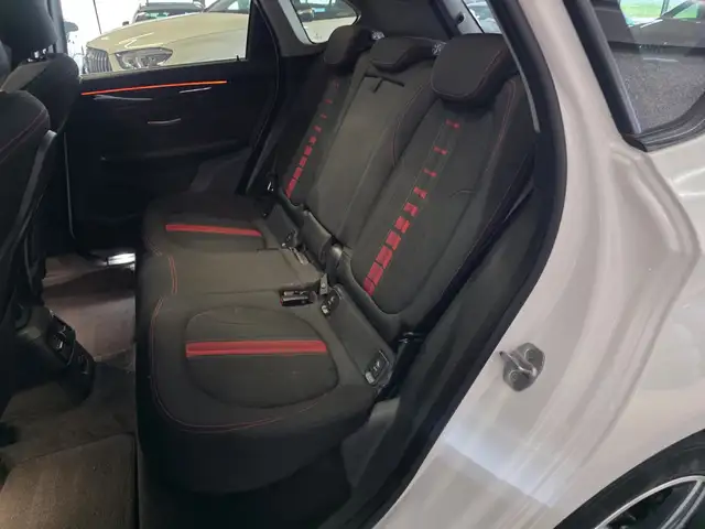 BMW 2 Series view 12