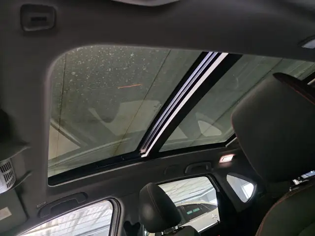 BMW 2 Series view 9