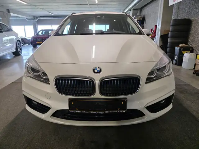 BMW 2 Series view 18
