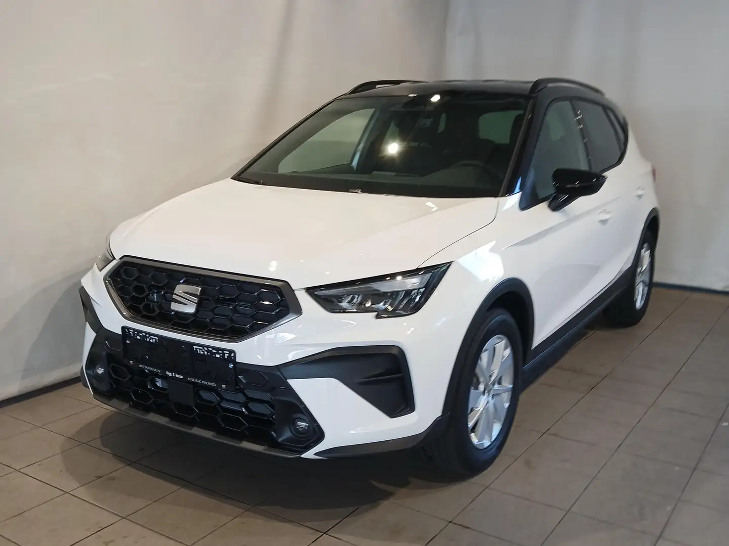 SEAT Arona Style TSI/10 Jahre Garantie Weiß - 1