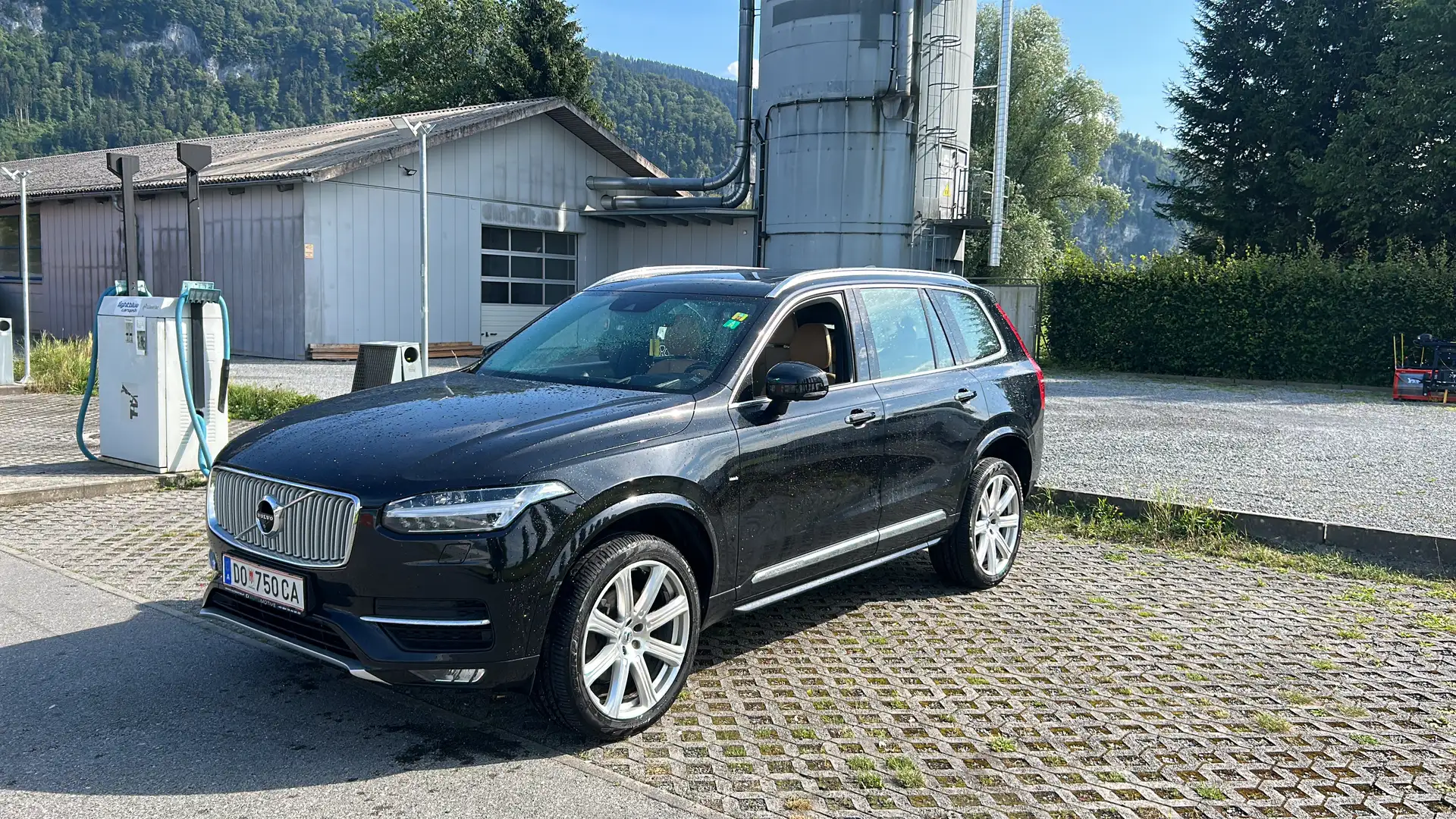 Volvo XC90 Momentum - 1