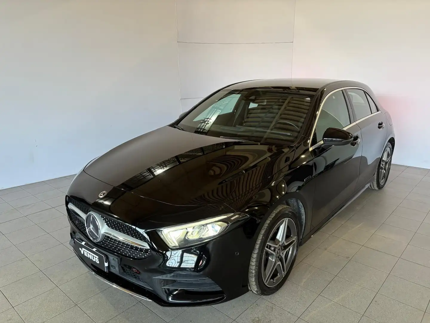 Mercedes-Benz A 250 A 250 e Automatic EQ-Power Premium Nero - 2