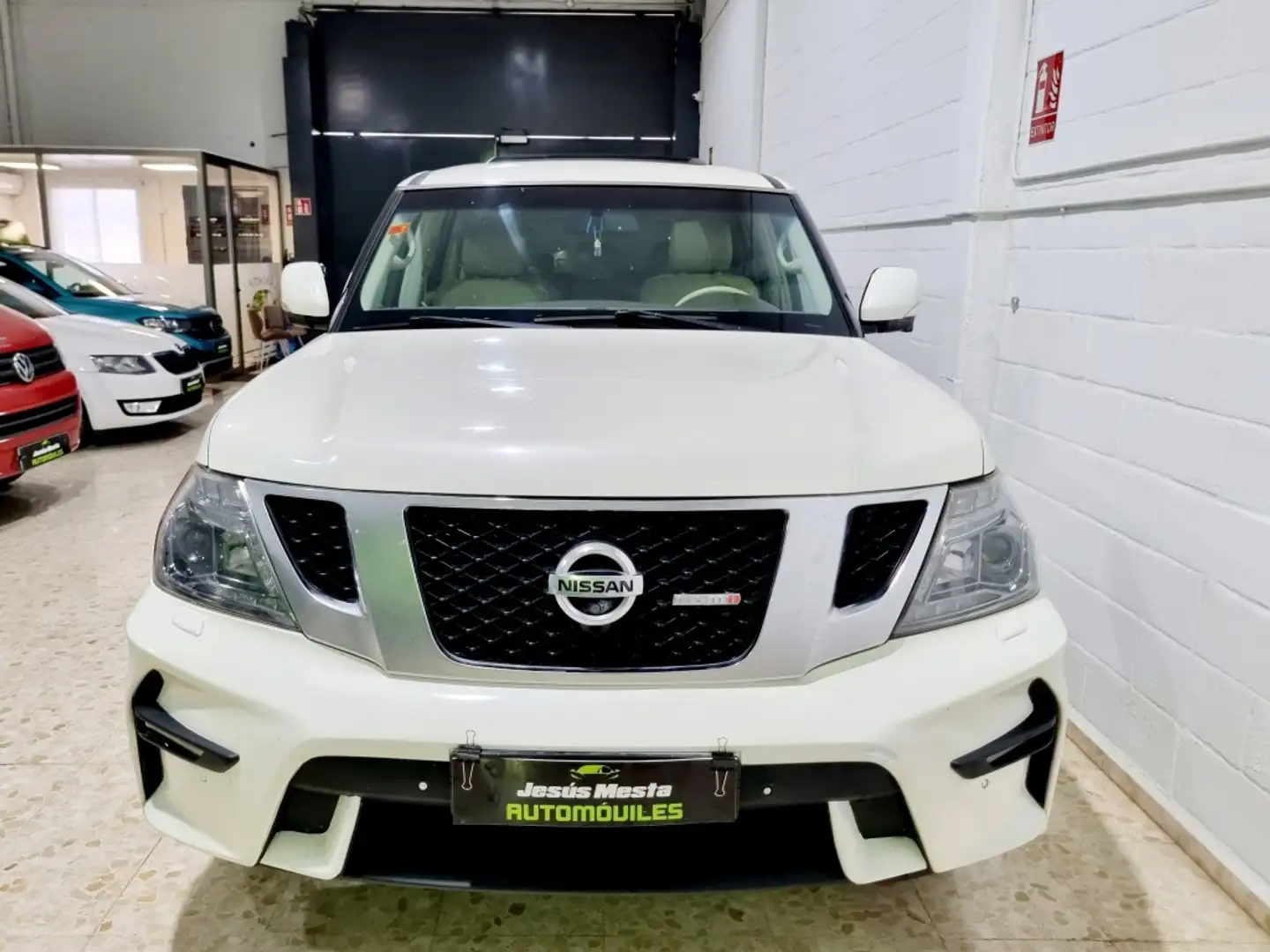 Nissan Patrol Todoterreno Automático de 5 Puertas Blanco - 2