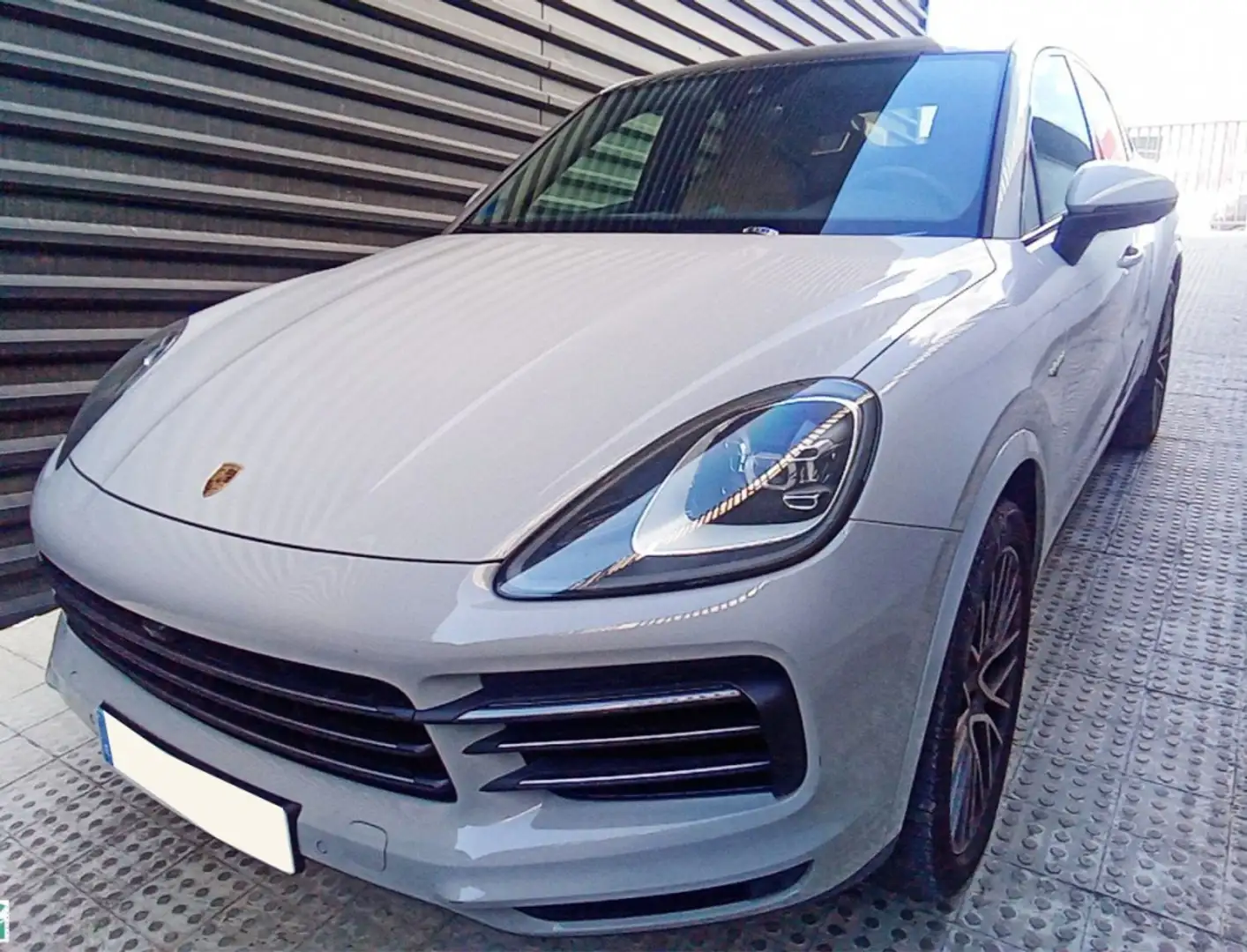 Porsche Cayenne Coupé E-Hybrid Aut. Grau - 1
