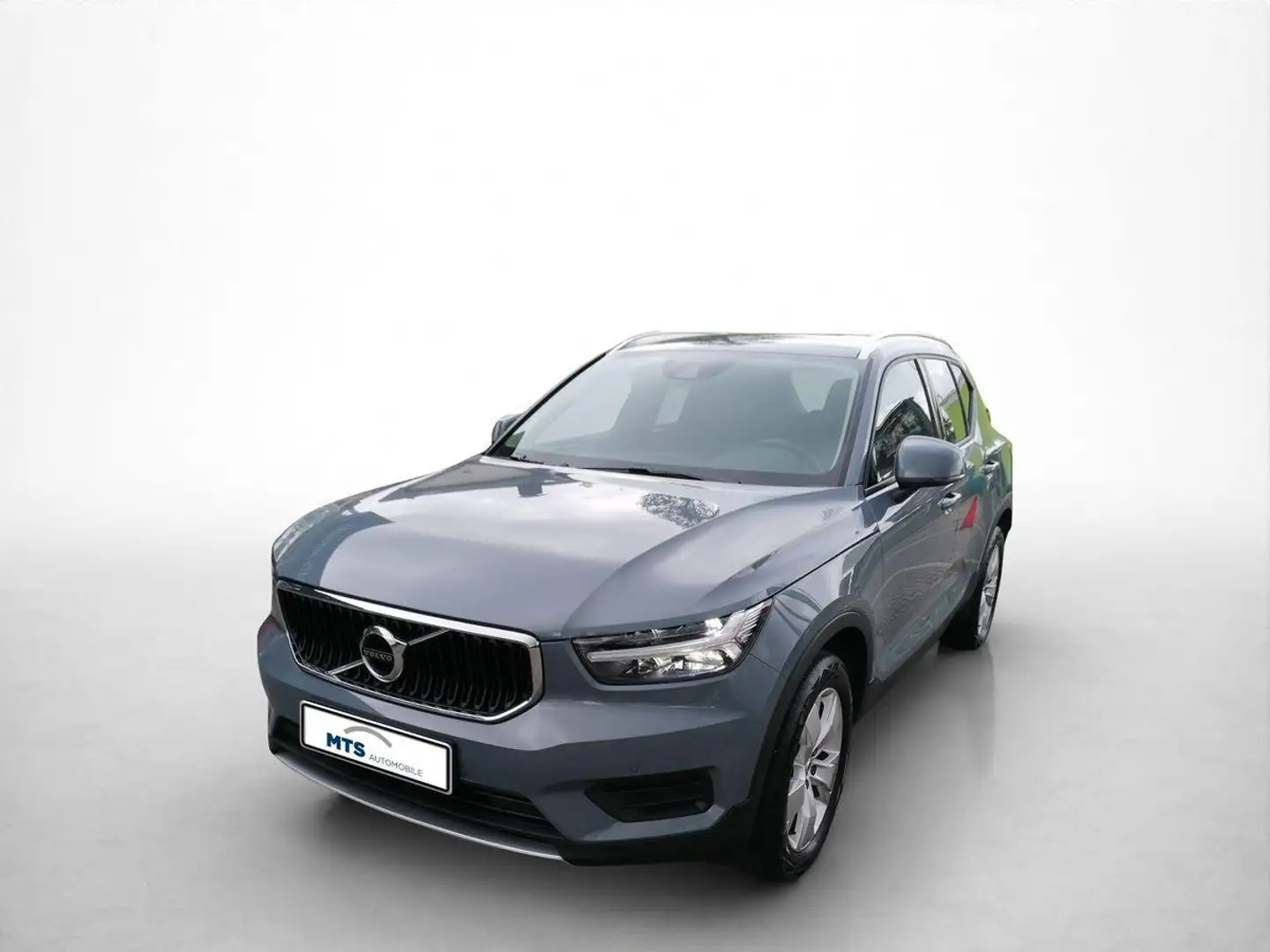 Volvo XC40 T3 Automatikgetriebe (120kW/163PS) Momentum Šedá - 2