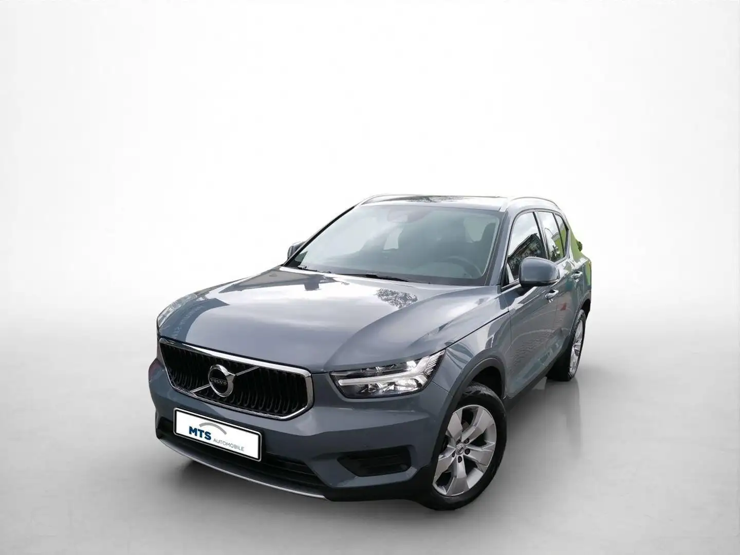 Volvo XC40 T3 Automatikgetriebe (120kW/163PS) Momentum Šedá - 1