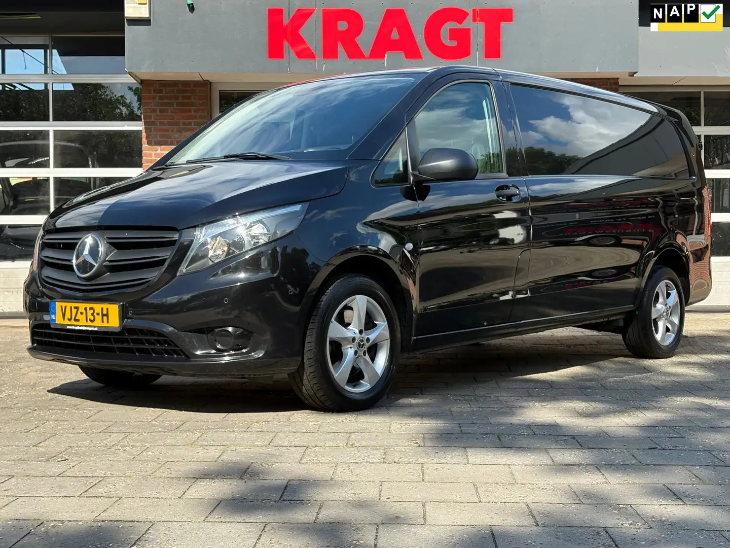 Mercedes-Benz Vito 116 CDI Extra Lang|4X4|NAP|AUTOMAAT|clima|cruise|2 Zwart - 1