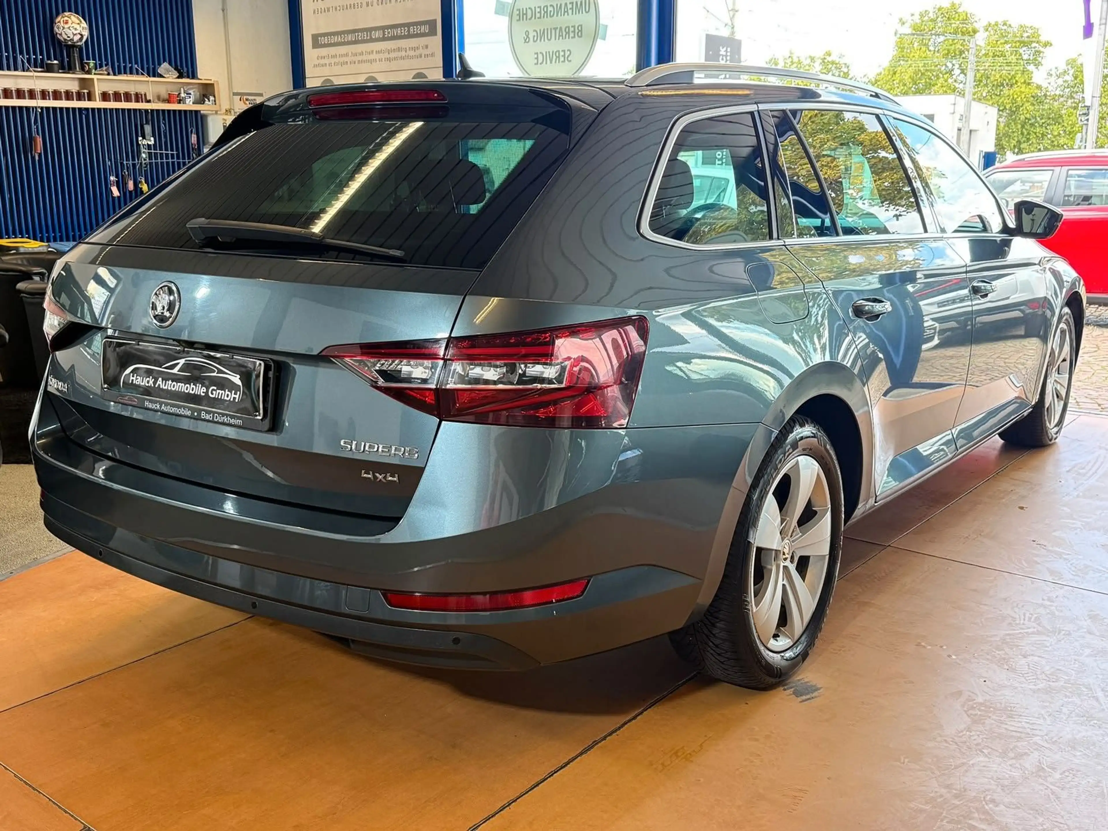 Skoda Superb Combi Style 4x4 Pano / R-Kam / AHK — photo 5