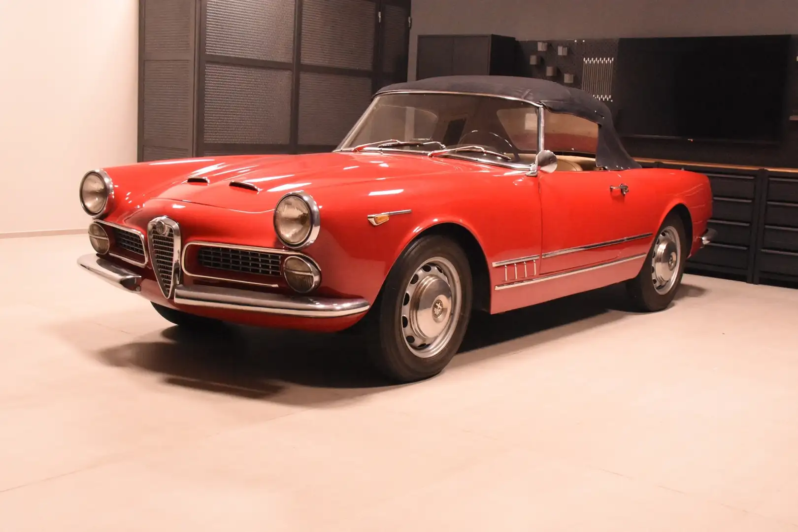 Alfa Romeo 2000 Touring Spider Roşu - 1