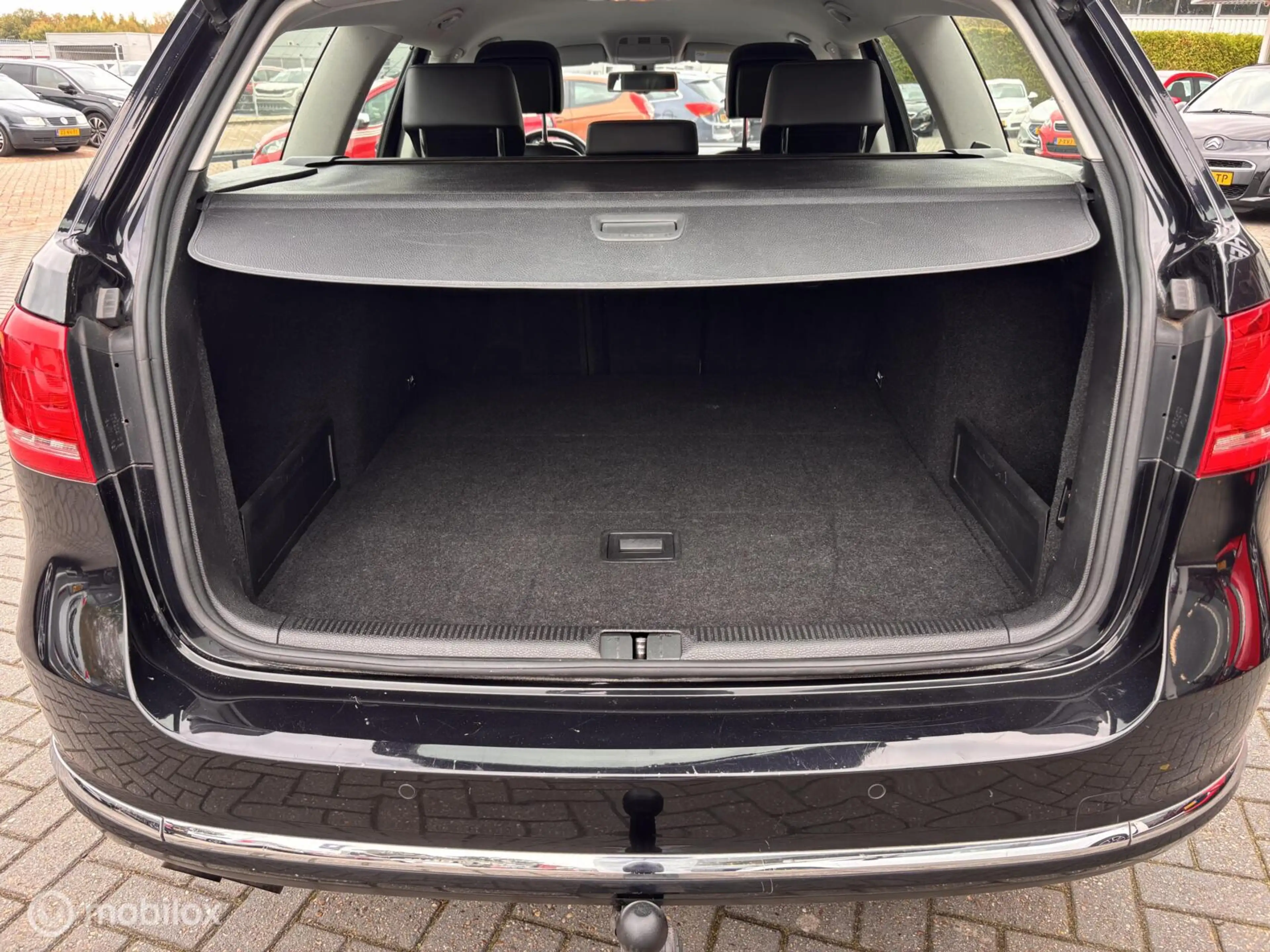Volkswagen Passat Variant 2.0 TDI Highline BlueMotion — photo 10