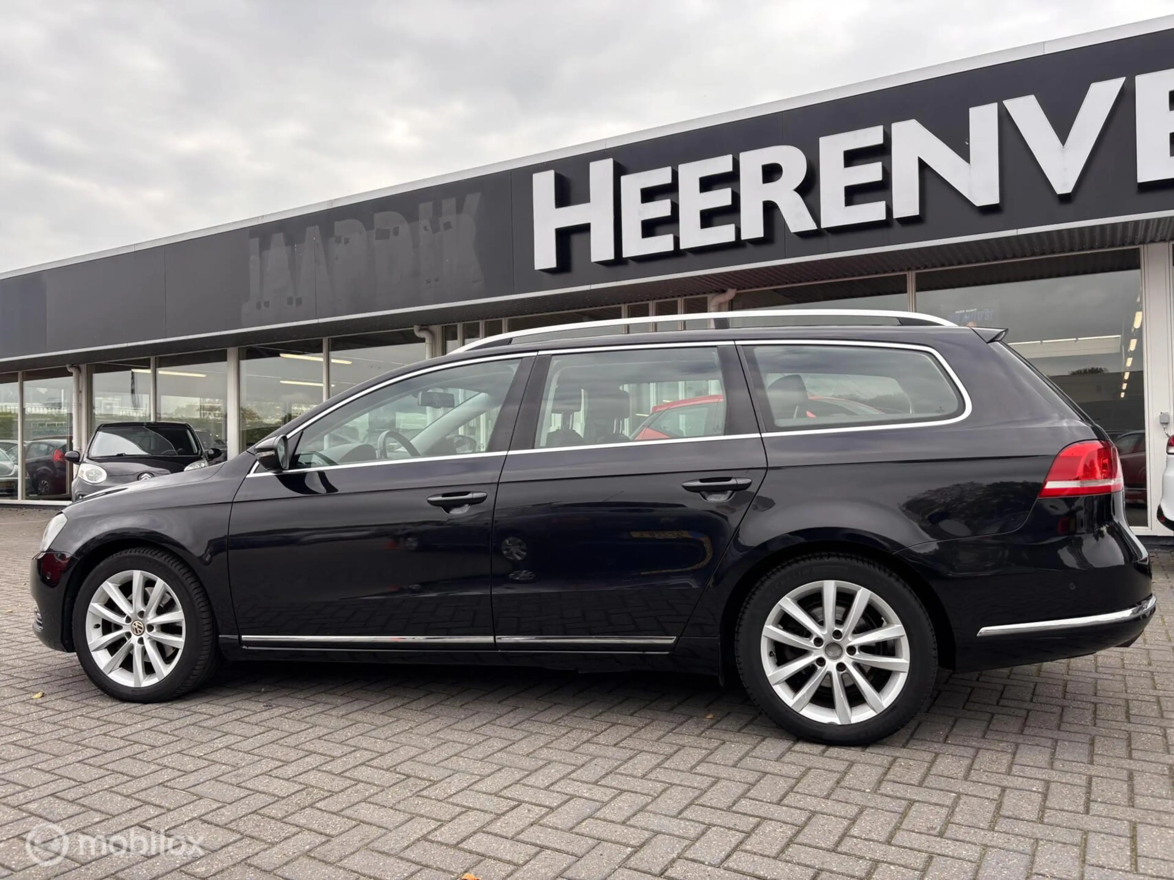 Volkswagen Passat Variant 2.0 TDI Highline BlueMotion — photo 7