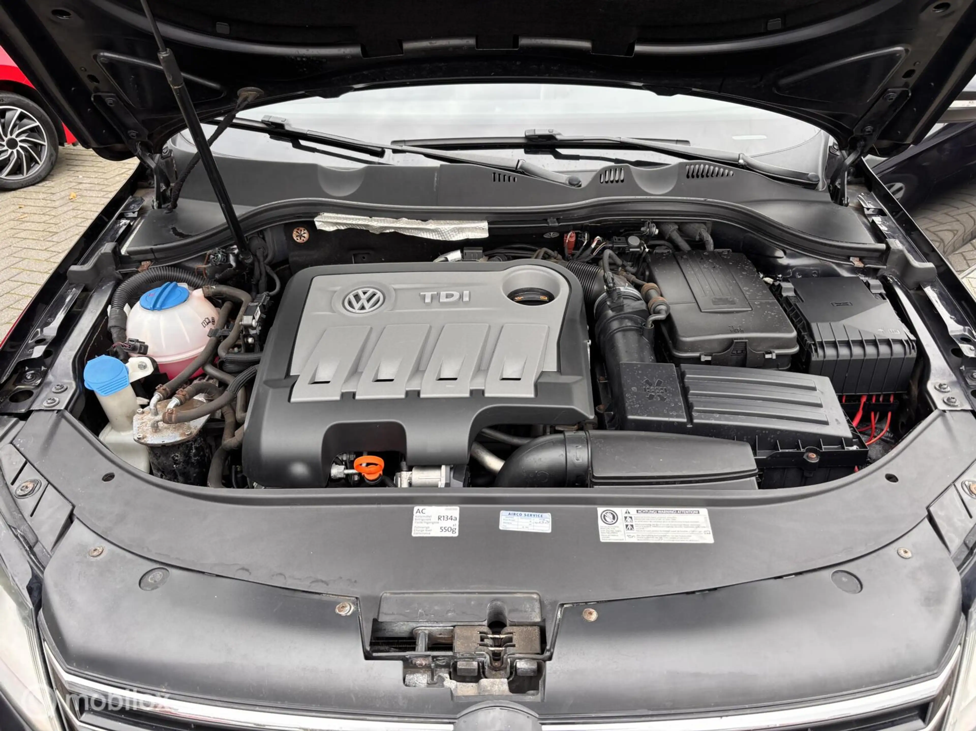 Volkswagen Passat Variant 2.0 TDI Highline BlueMotion — photo 12