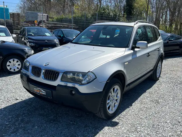 BMW X3 view 2
