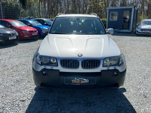 BMW X3 view 7