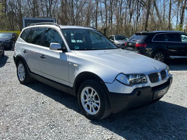 BMW X3 2.0d/ 2Hand /AHK/TÜV-Juli-2027 /4X4 Allrad110kw