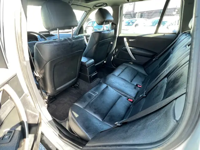 BMW X3 view 15