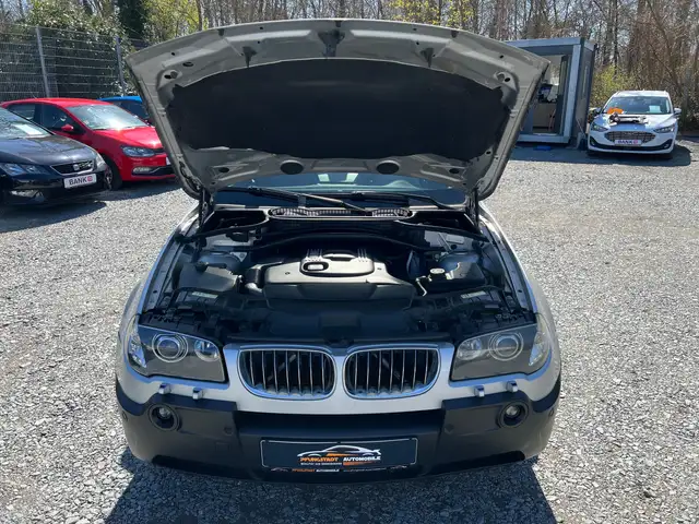 BMW X3 view 8