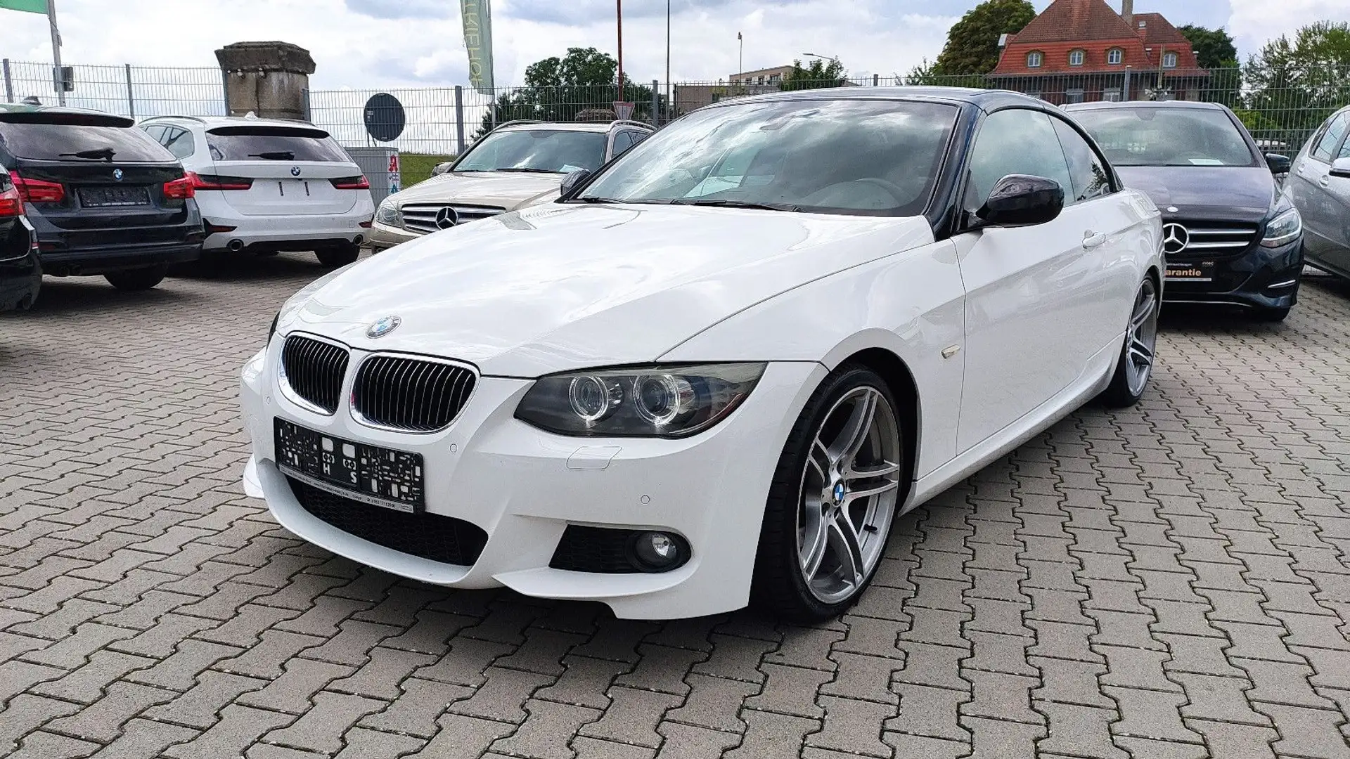 BMW 330 d Cabrio Edition M-Paket +Harman K+NAVI+Xenon Weiß - 2