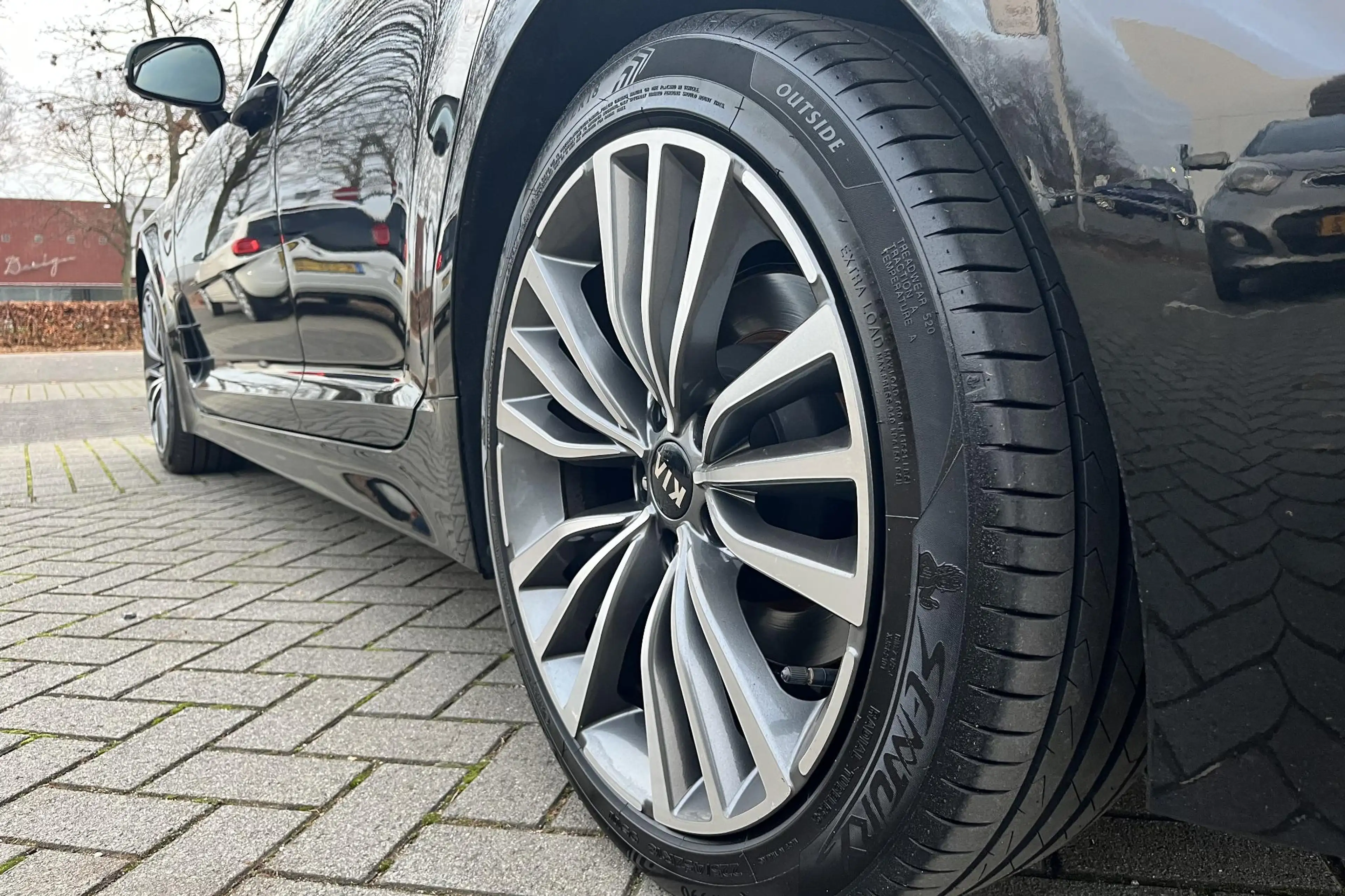Kia Stinger 2.2 CRDi GT-Line — photo 10