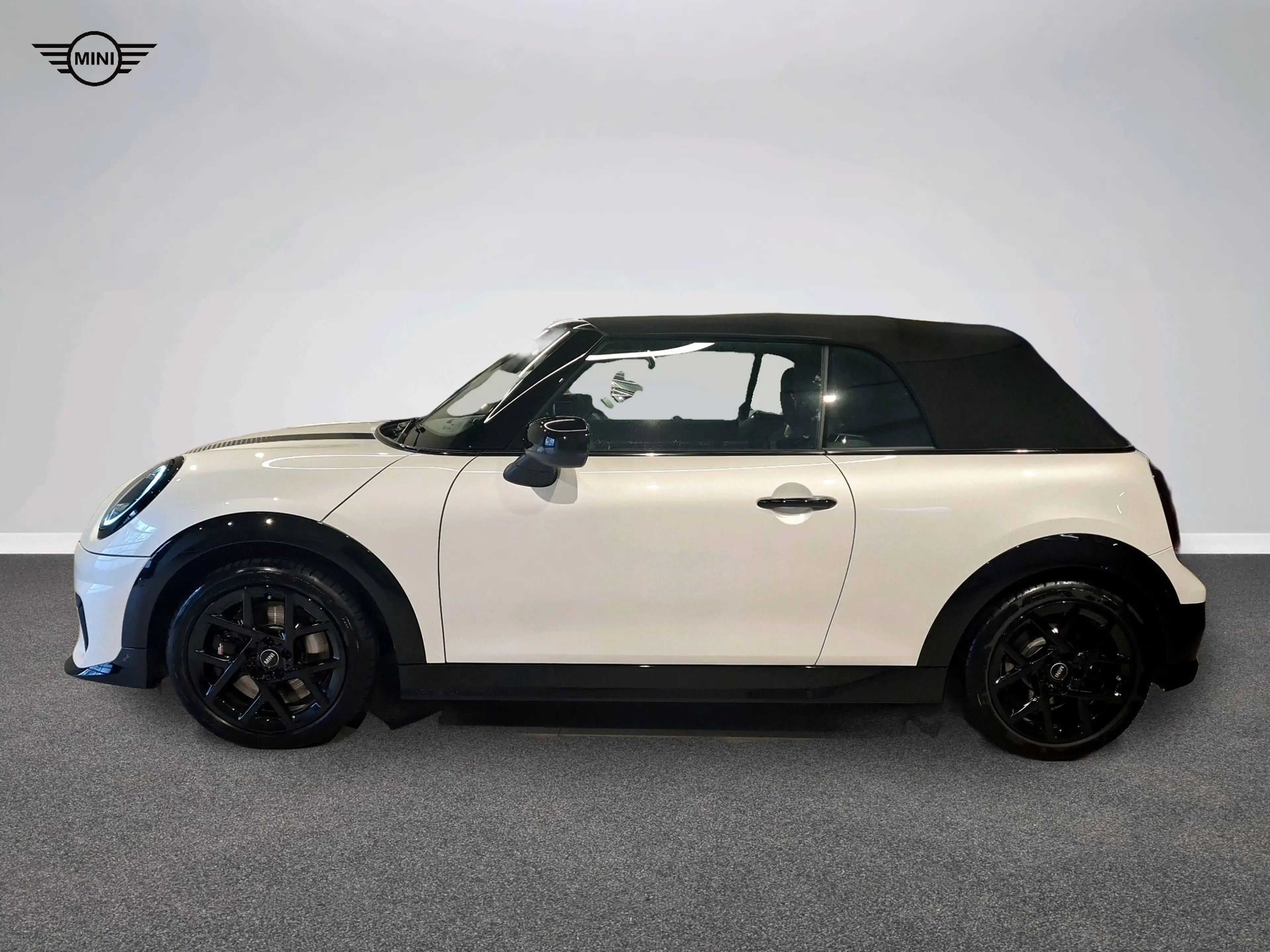 MINI Cooper C Cabrio John Cooper Works Trim — photo 3