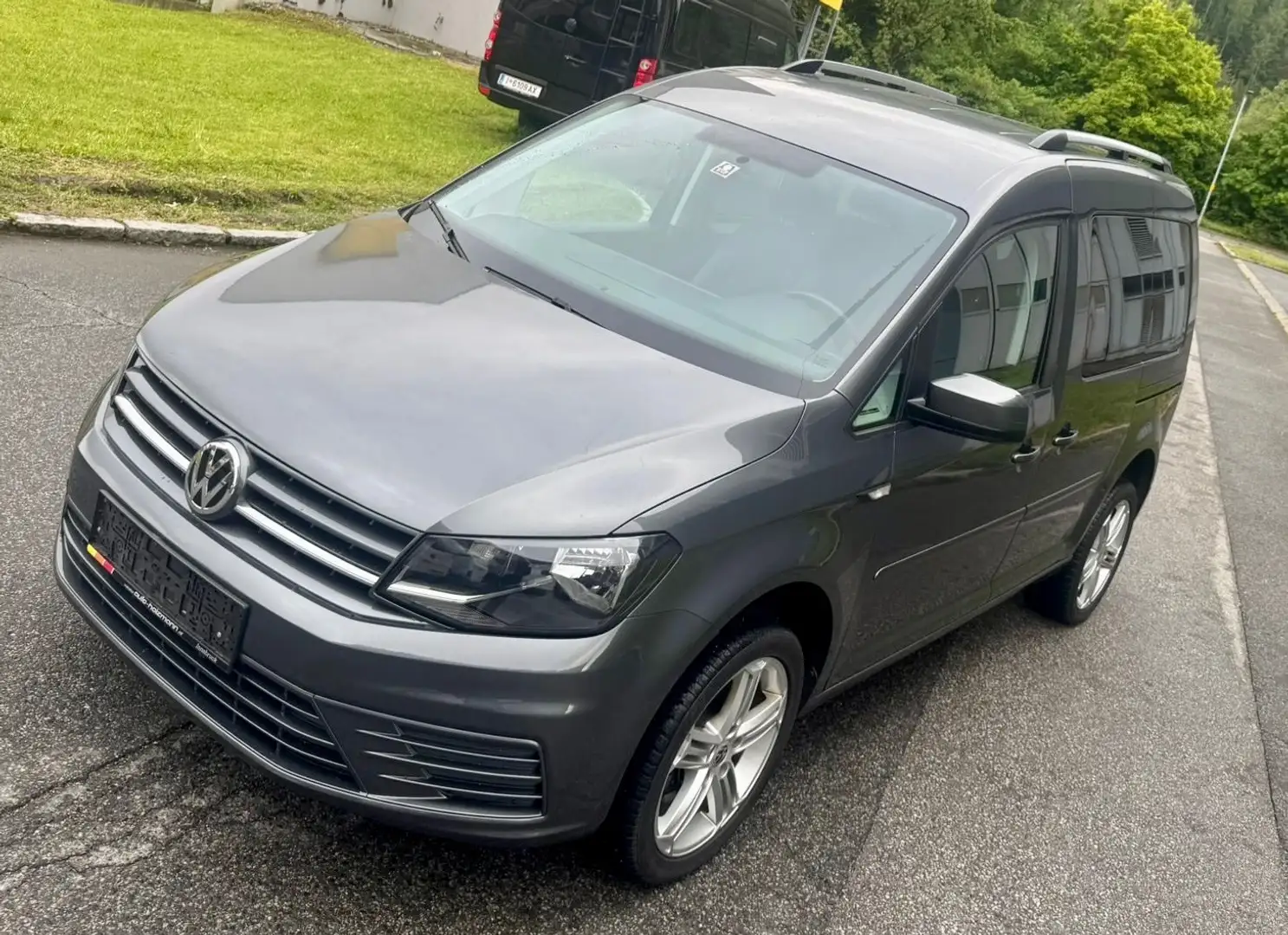 Volkswagen Caddy XTRA BMT 4Motion Grau - 2